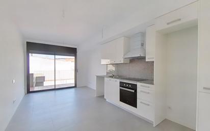 Cuina de Pis en venda en Terrassa amb Calefacció, Terrassa i Forn