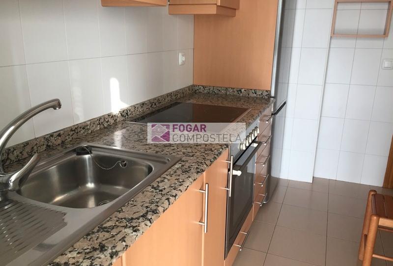 Photo 1 of Flat to rent in Rúa de Melide, Campus Norte - San Caetano, A Coruña