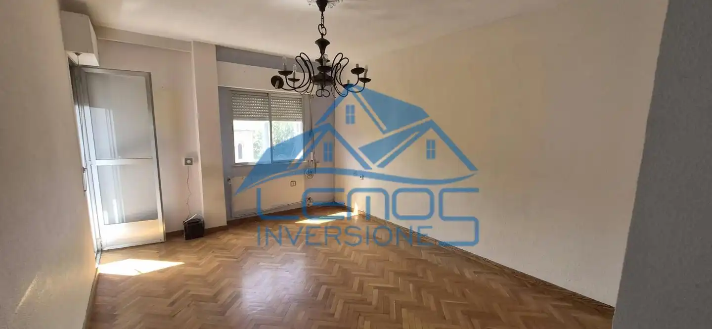 Flat for sale in Plaza de San Lázaro, imagen 6