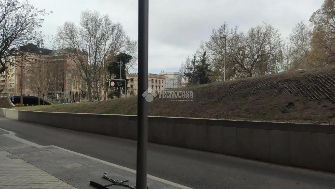 Exterior view of Garage for sale in Madrid