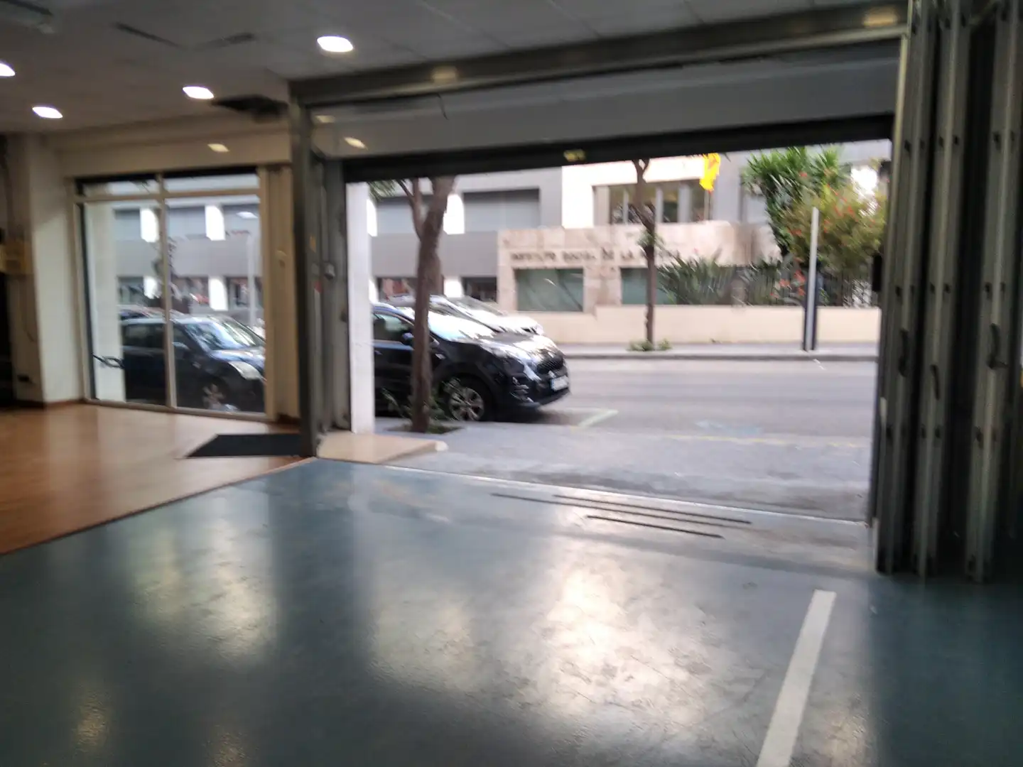 Aparcament de Local de lloguer en Tarragona amb Aire condicionat