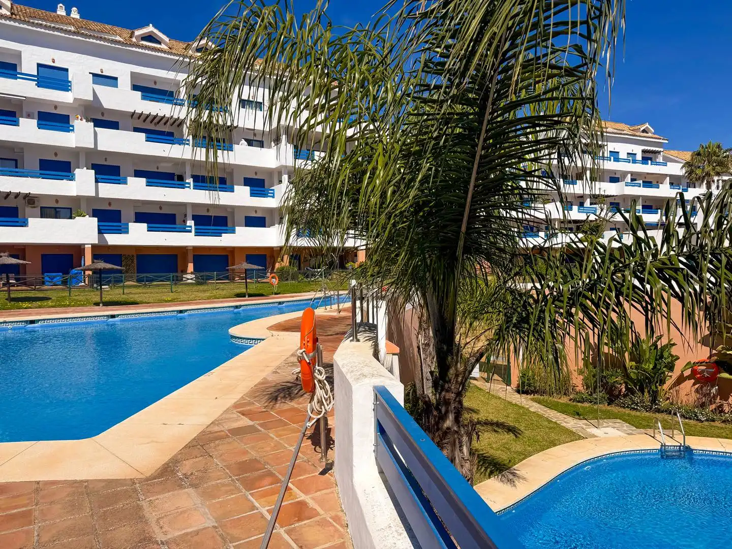 Swimming pool of Apartments for sale in Manilva  with Air Conditioner, Heating and Terrace