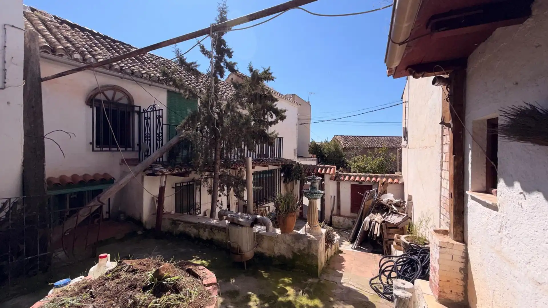 Vista exterior de Casa adosada en venta en Huétor Vega con Jardín privado y Balcón