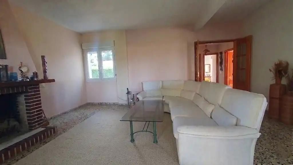Sala d'estar de Casa o xalet en venda en Valdemorillo amb Calefacció, Jardí privat i Terrassa