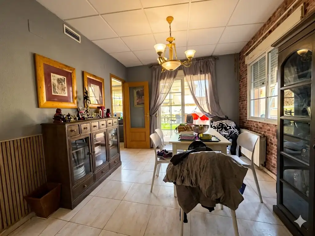 Comedor de Casa o chalet en venta en L'Eliana con Aire acondicionado, Jardín privado y Piscina