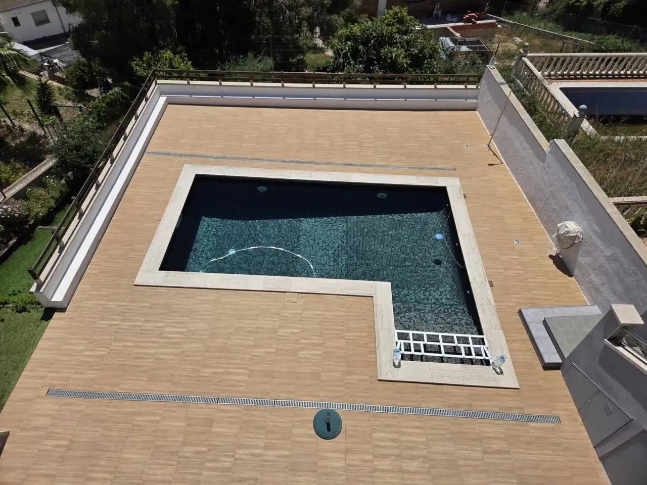 Piscina de Casa o chalet en venta en Cunit con Aire acondicionado, Calefacción y Jardín privado