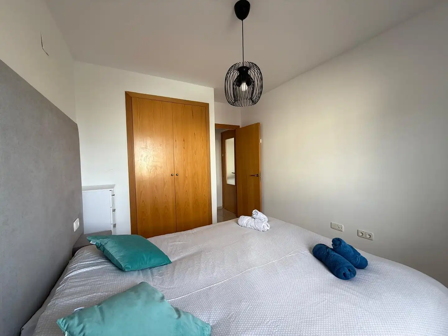 Dormitori de Pis de lloguer en El Ejido amb Aire condicionat, Calefacció i Terrassa