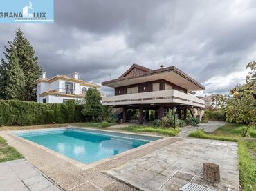 Casa con balcone in vendita a Avenida de Huétor-Vega