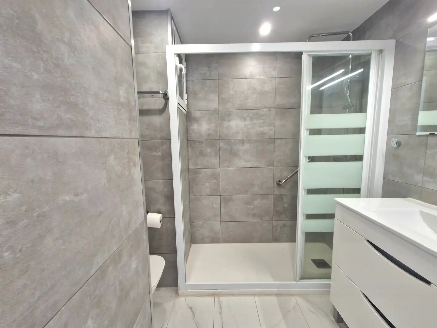 Bany de Apartament en venda en Calvià amb Aire condicionat i Balcó