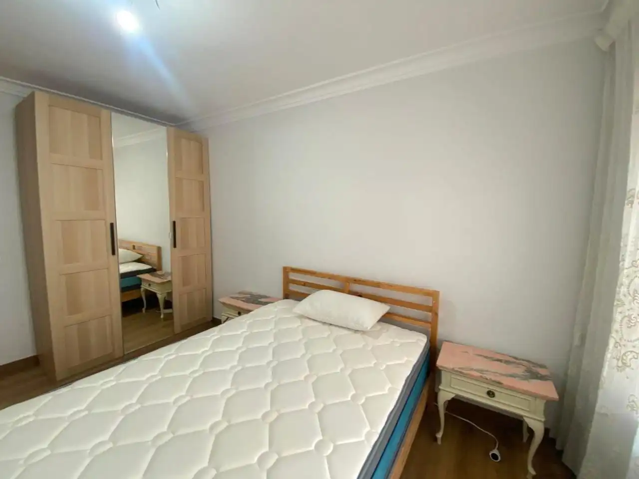 Habitación de Piso de alquiler en León Capital  con Calefacción, Terraza y Amueblado