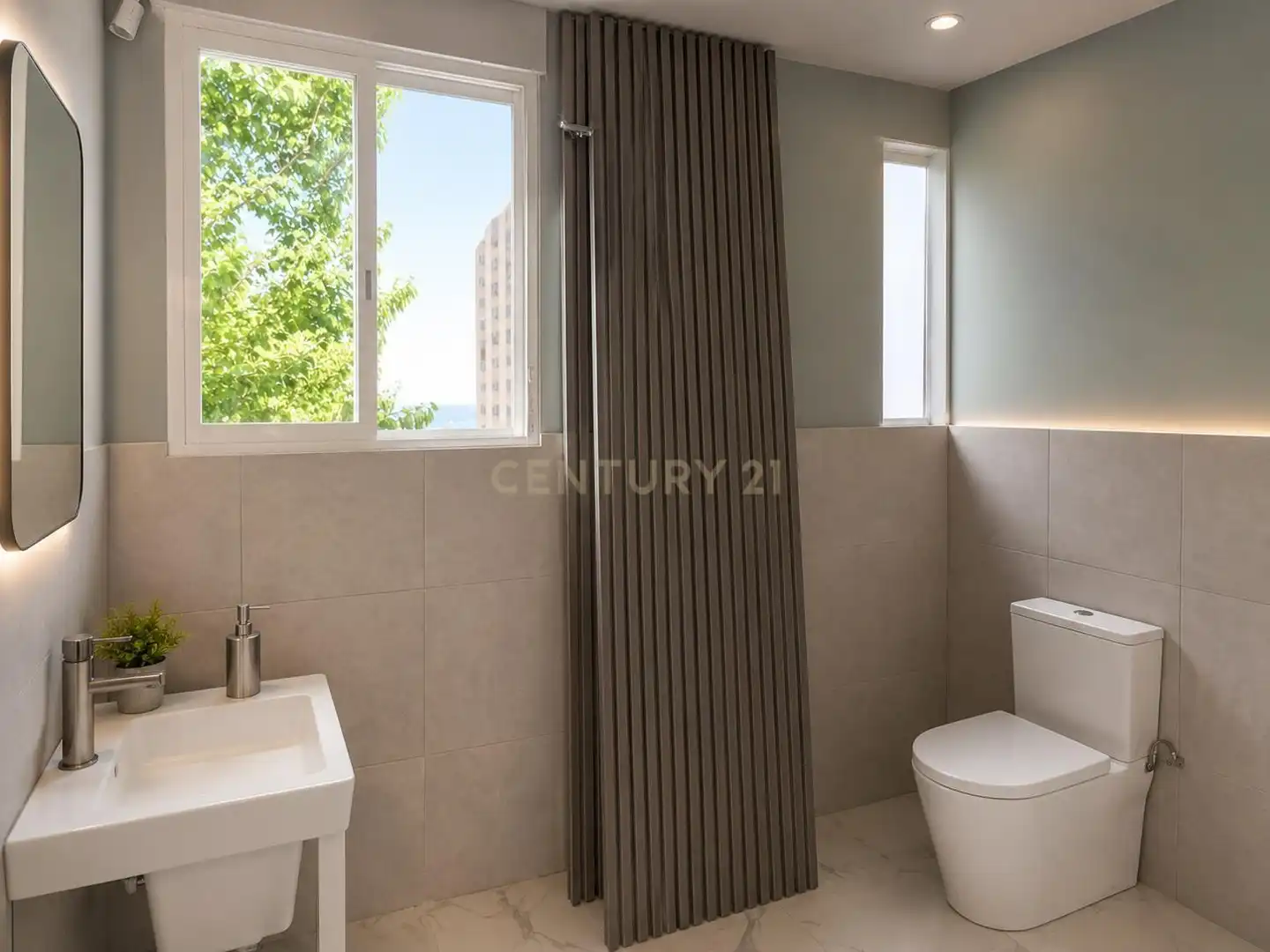 Bathroom of Commercial properties for sale in Benalmádena