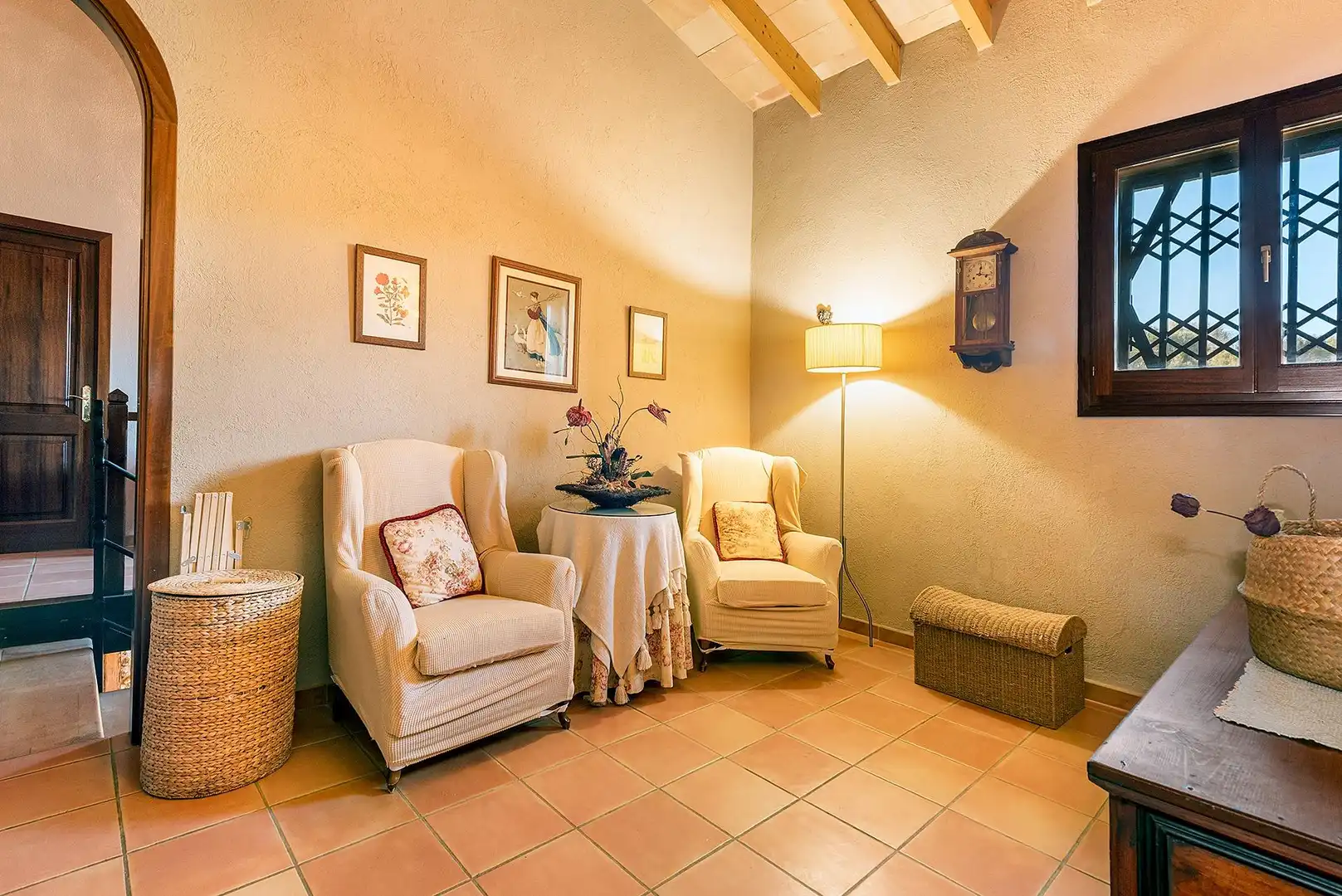 Sala de estar de Finca rústica en venta en  Palma de Mallorca con Calefacción, Jardín privado y Terraza
