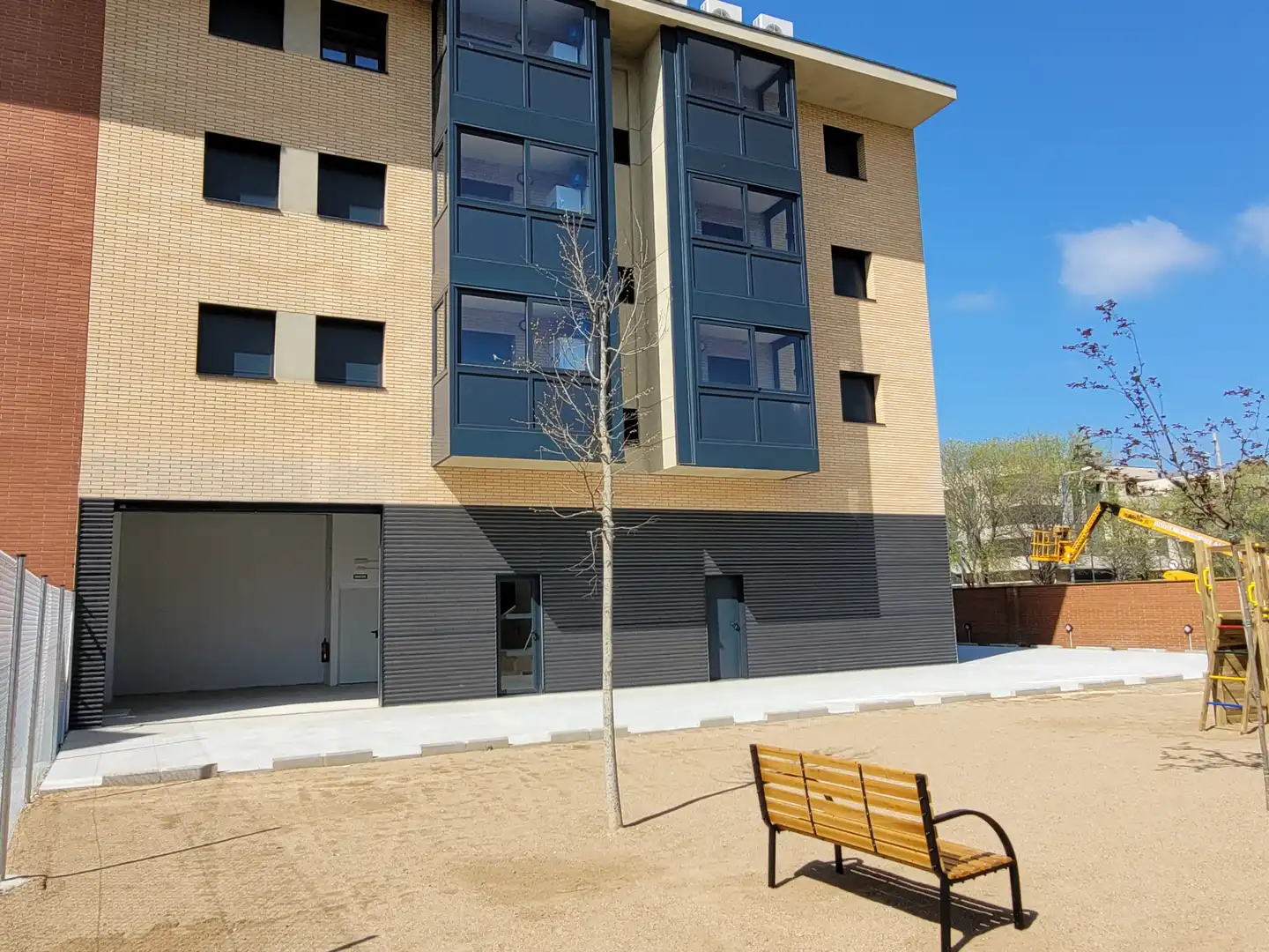 Neubau-Wohnung mit Terrasse zum Verkauf in Avinguda d'Ermengol V, imagen 15