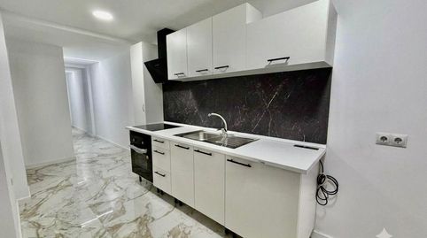 Photo 3 of Flat for sale in Calle Poeta Campos Vasallo, Mercado, Alicante / Alacant