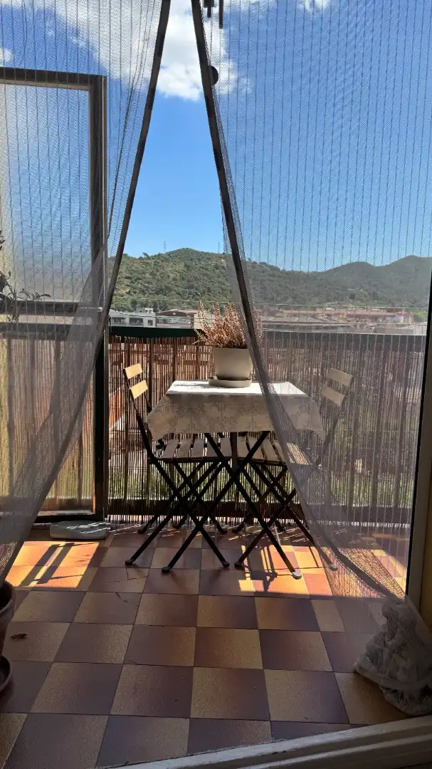 Terraza de Piso en venta en Montcada i Reixac con Horno, Balcón y Alarma