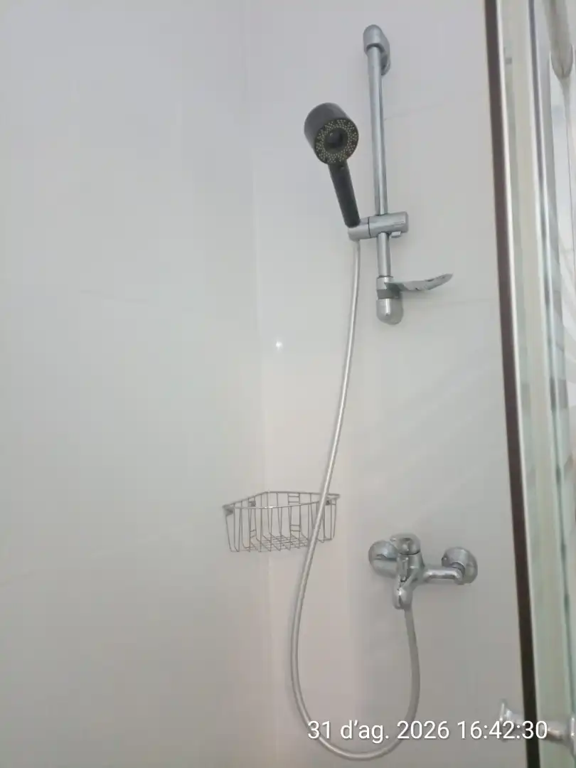 Bathroom of Flat for rent in Barcelona  with Air Conditioner, Heating and Furnished