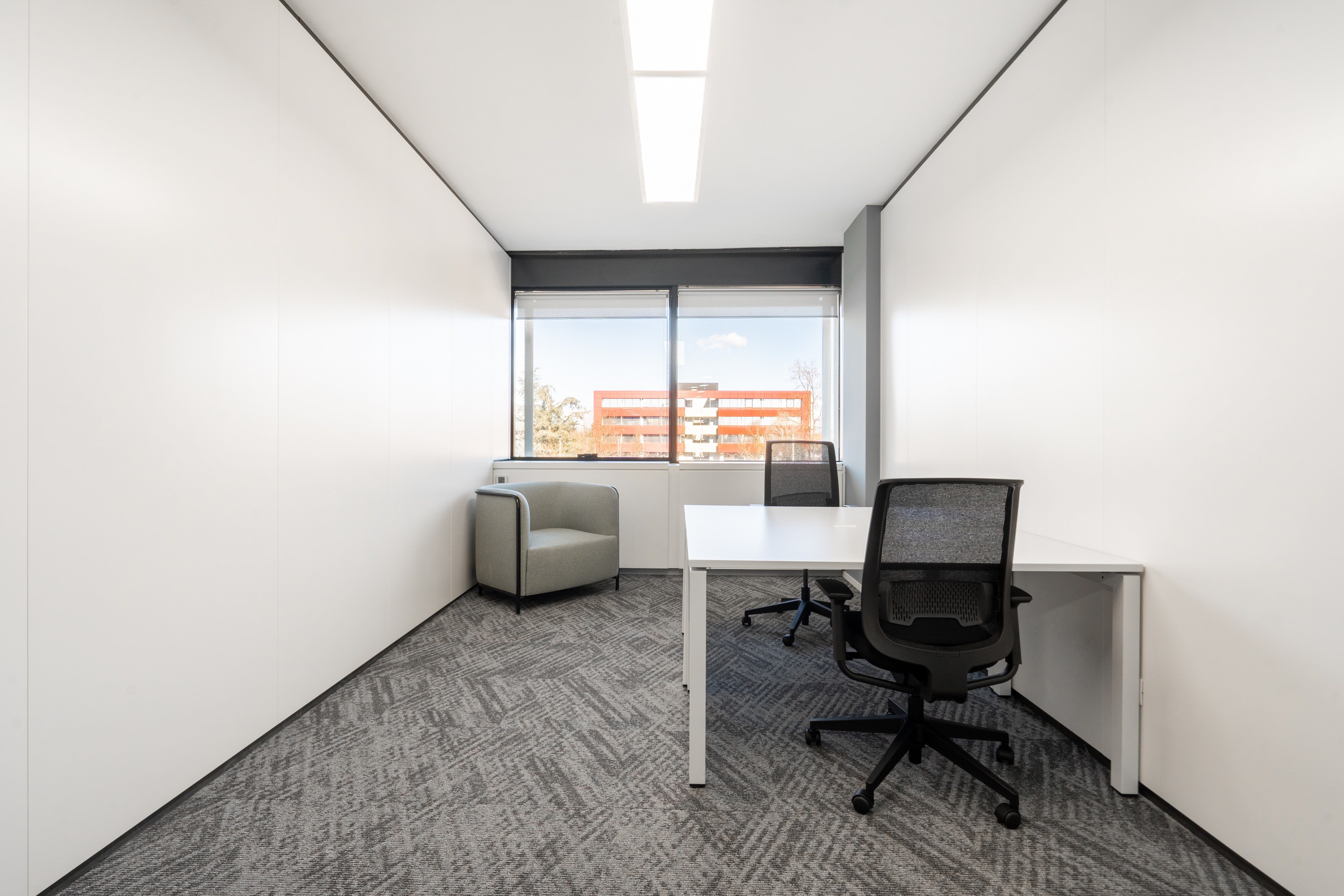 Office to rent in Málaga Capital  with Air Conditioner, Heating and Furnished