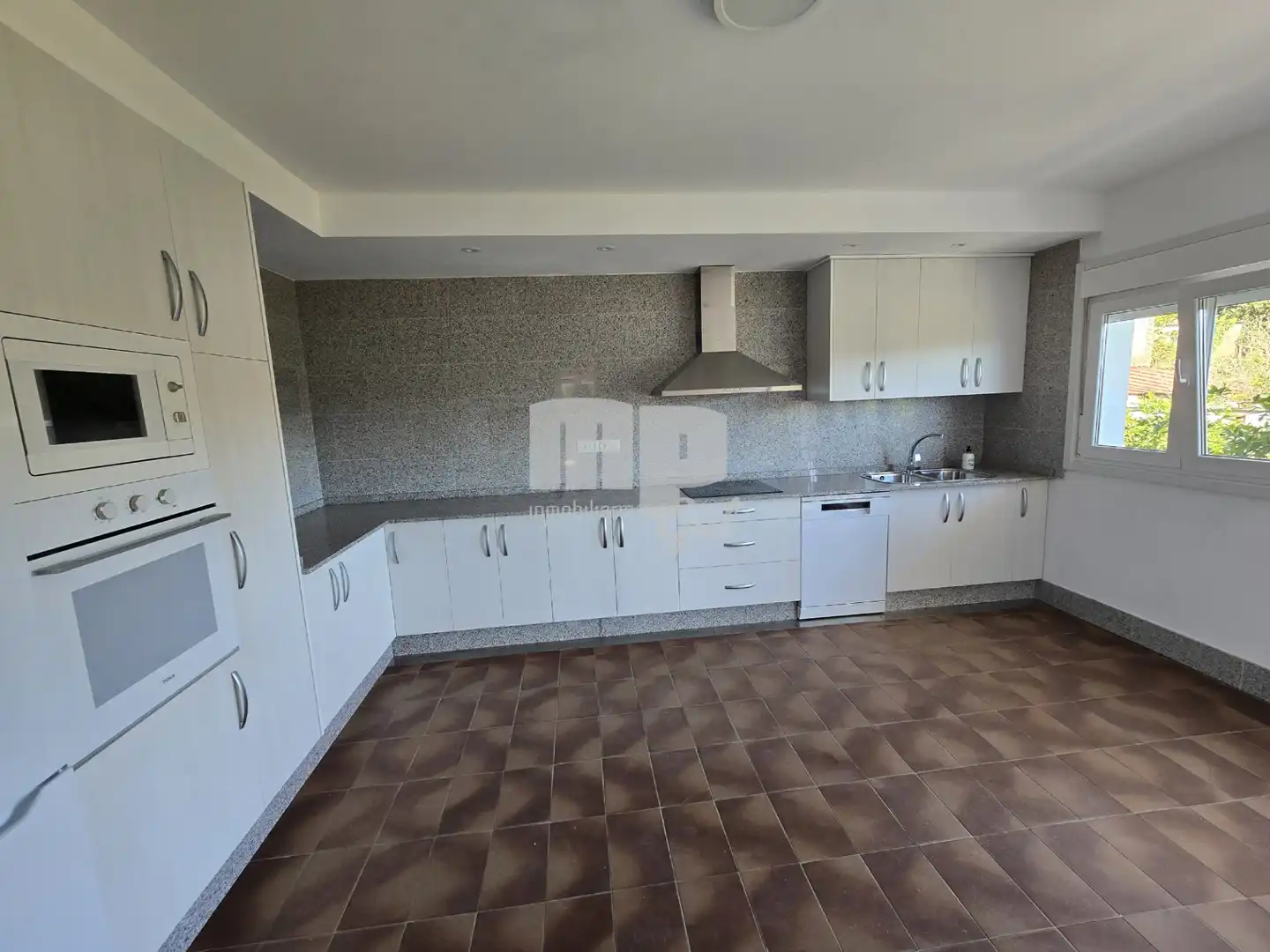 Cocina de Casa o chalet en venta en Vilaboa con Calefacción, Jardín privado y Trastero