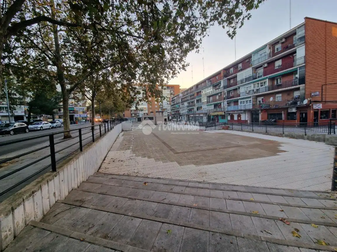 Exterior view of Garage for sale in Alcorcón