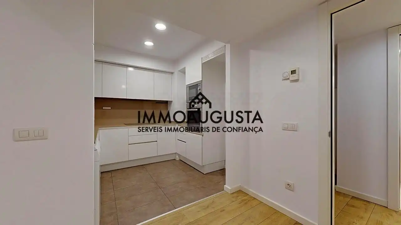 Cuina de Dúplex de lloguer en Barcelona amb Aire condicionat, Calefacció i Parquet