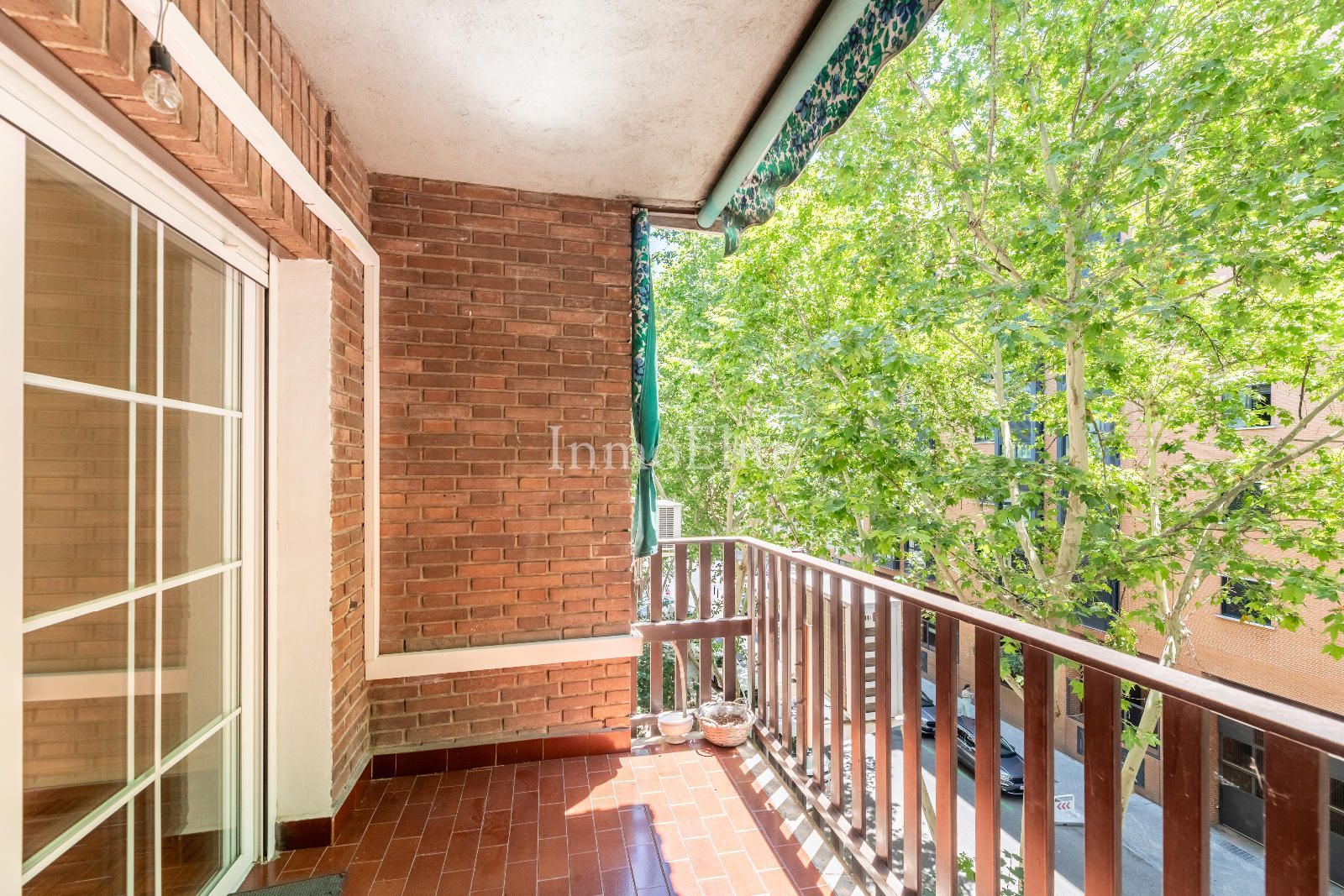 Balcony of Flat for sale in  Madrid Capital  with Air Conditioner, Heating and Parquet flooring