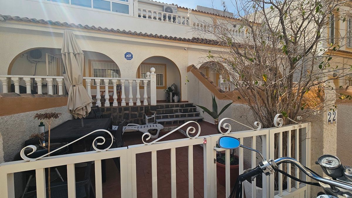 Exterior view of Planta baja for sale in Santa Pola  with Terrace and Community pool