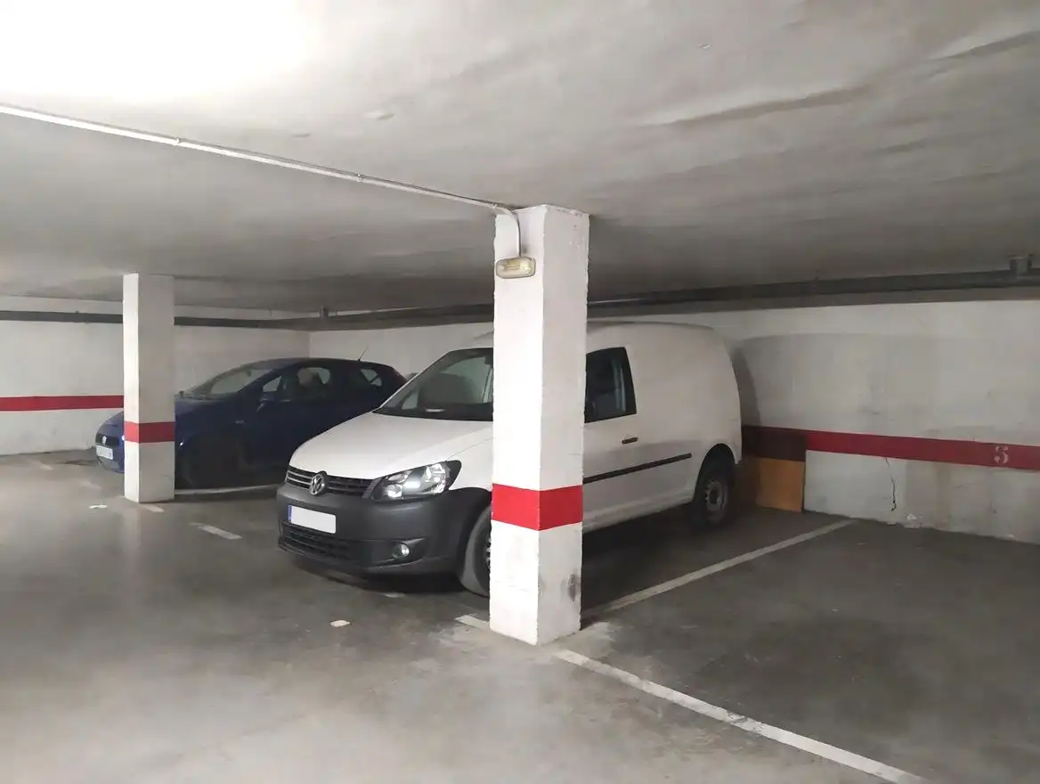 Aparcament de Pis en venda en Almendralejo amb Aire condicionat
