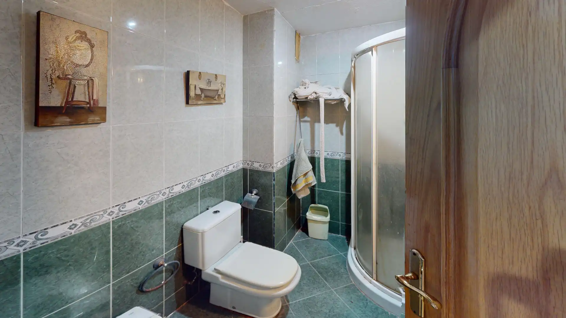 Bathroom of Flat for sale in Benalúa - Babel
