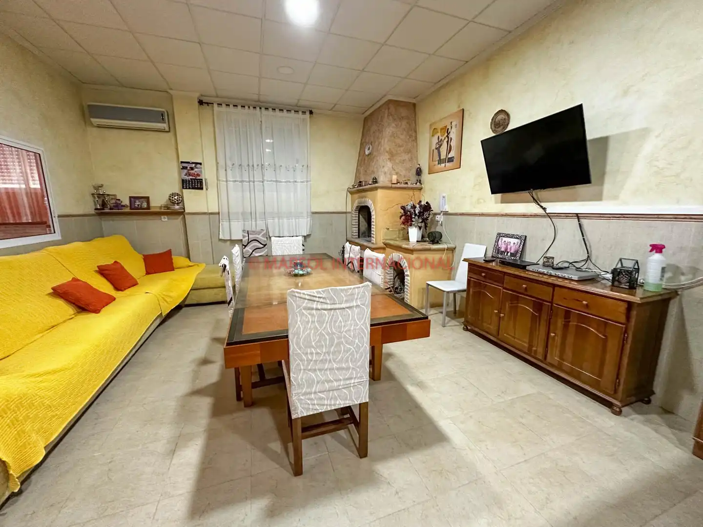 Sala d'estar de Casa o xalet en venda en Orihuela amb Jardí privat, Terrassa i Traster