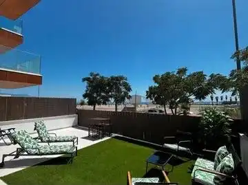 Rez-de-chaussée avec piscine à louer à Torre del Mar