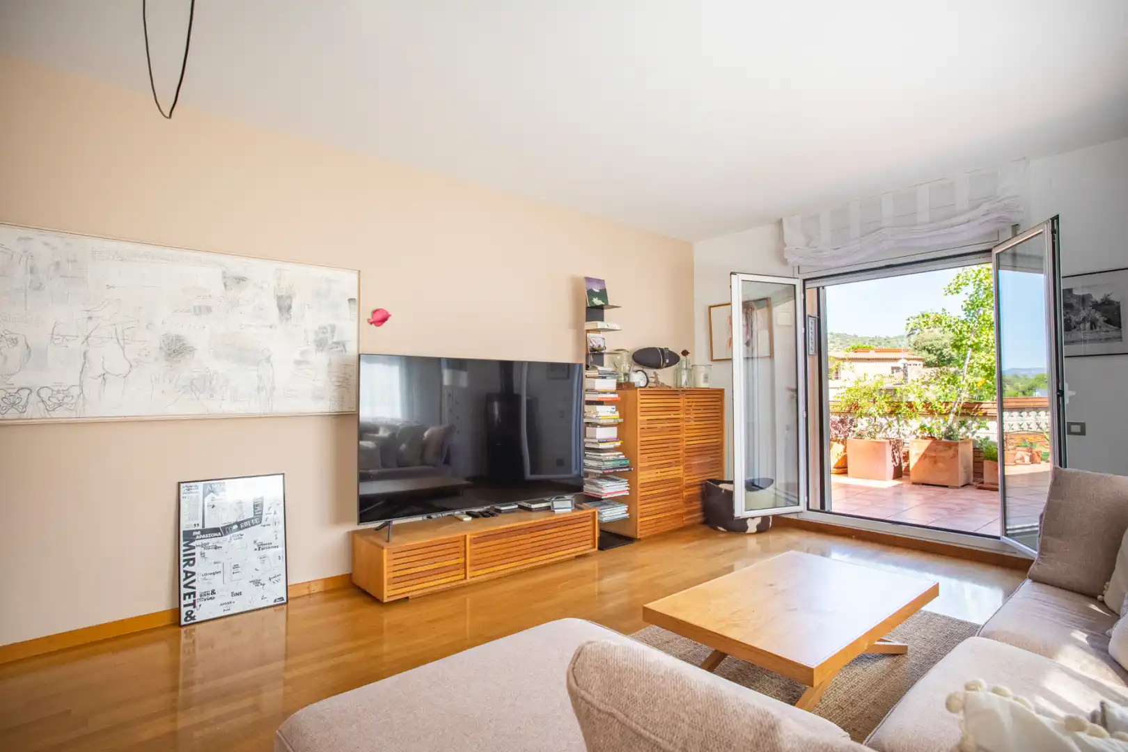 Sala de estar de Casa o chalet en venta en Sant Just Desvern con Aire acondicionado, Calefacción y Jardín privado