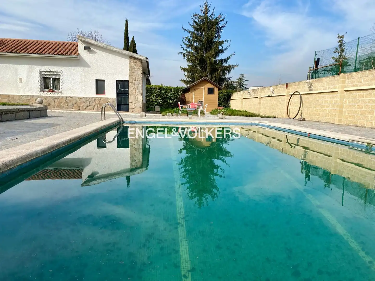 Swimming pool of Houses for sale in Madrid  with Heating, Private garden and Terrace