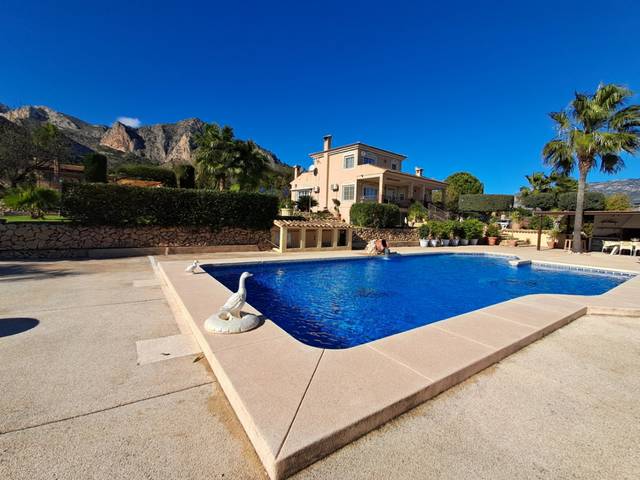 Casa-chalet en Alquiler en Polop