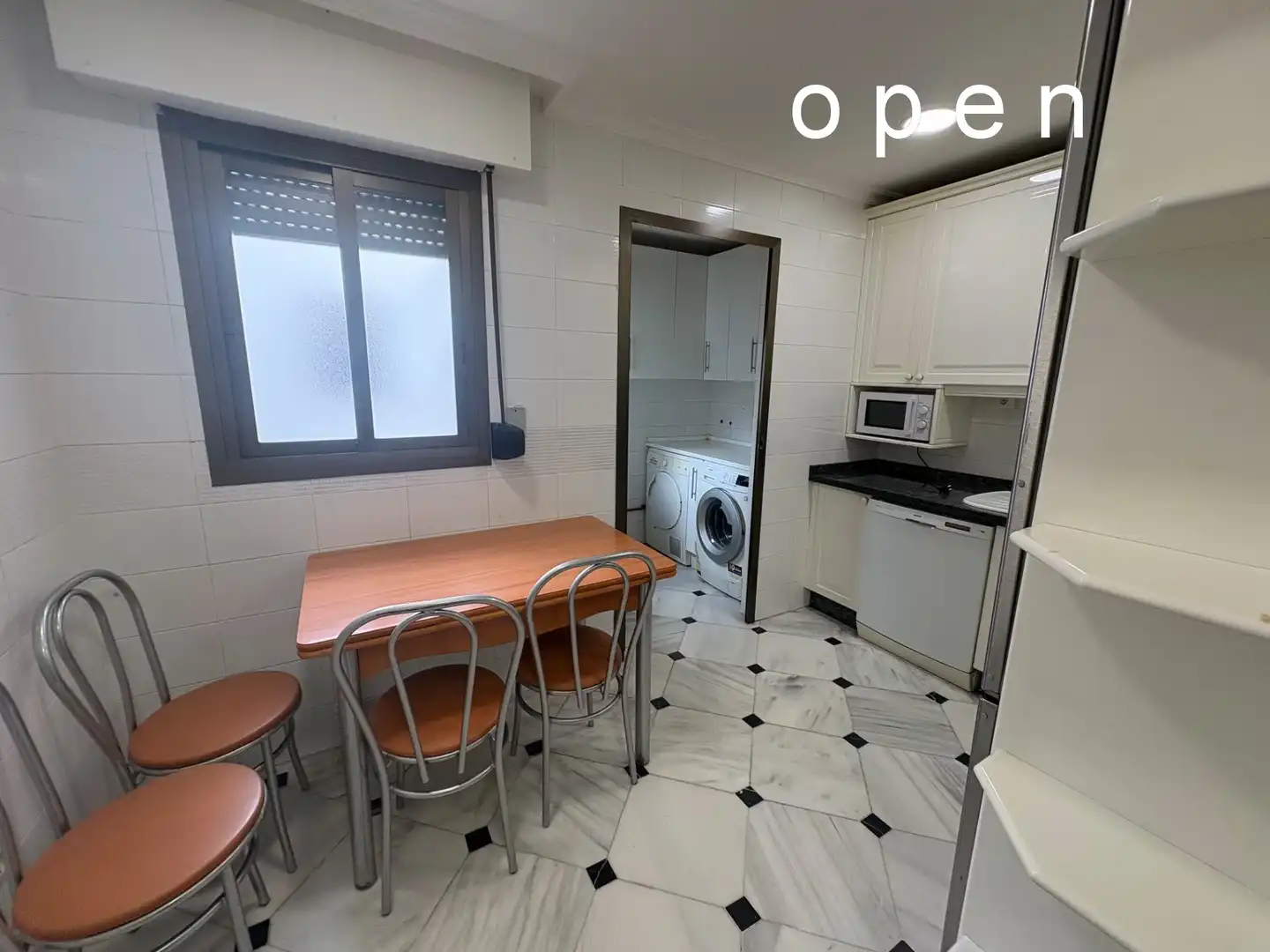 Cocina de Piso de alquiler en Córdoba con Aire acondicionado, Calefacción y Terraza