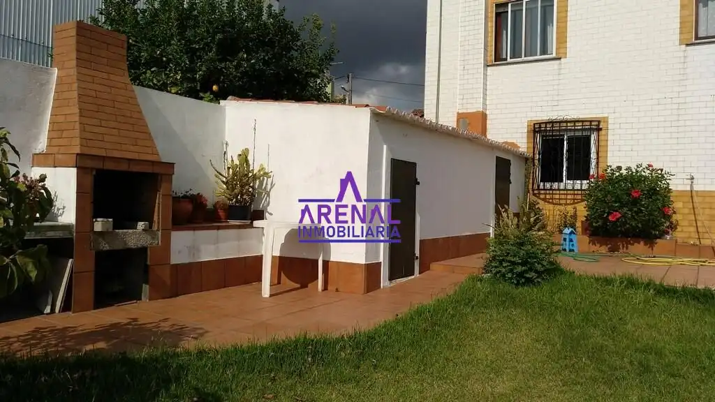 Jardí de Casa o xalet en venda en A Pobra do Caramiñal amb Calefacció, Jardí privat i Terrassa