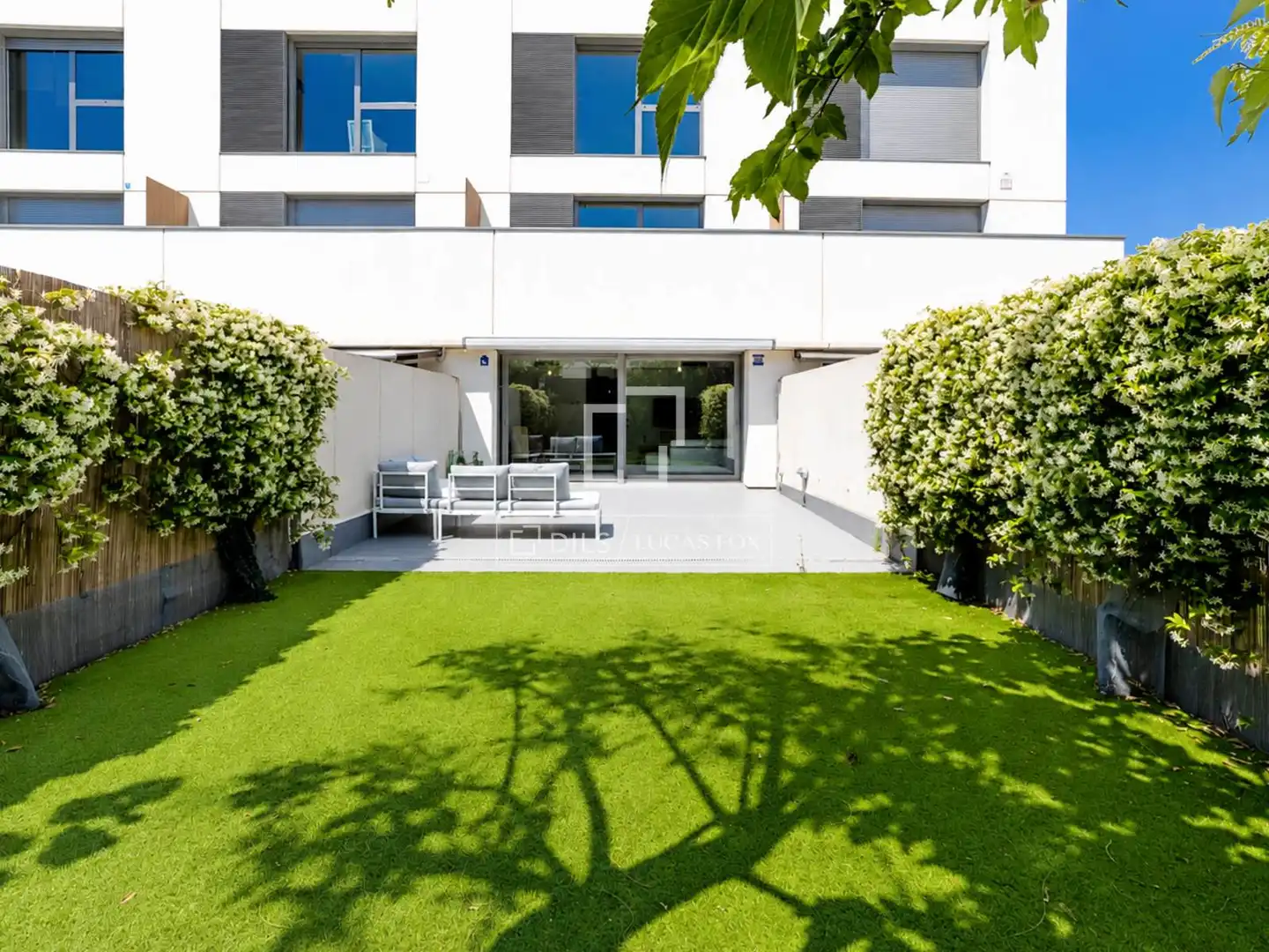 Terrassa de Casa o xalet en venda en Sitges amb Aire condicionat, Calefacció i Jardí privat