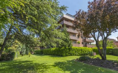 Vista exterior de Pis en venda en Vic amb Aire condicionat i Terrassa