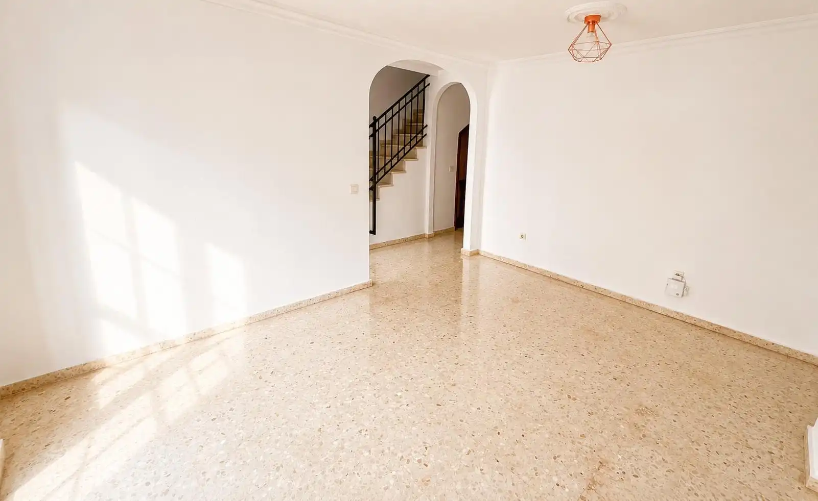 Casa adosada en venta en Chiclana de la Frontera con Jardín privado, Terraza y Trastero