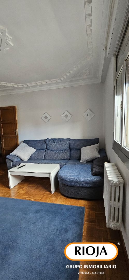 Living room of Flat for sale in Vitoria - Gasteiz  with Heating, Storage room and Furnished