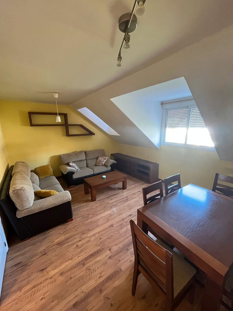 Living room of Flat for sale in Aranjuez  with Air Conditioner, Heating and Parquet flooring