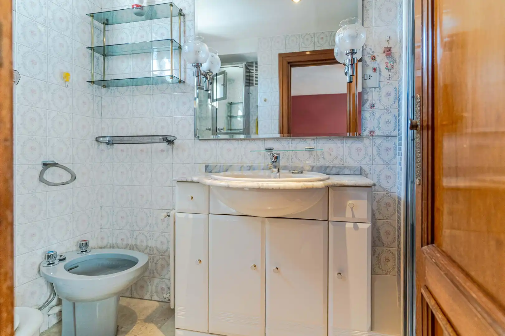 Baño de Piso en venta en Granada con Trastero y Balcón