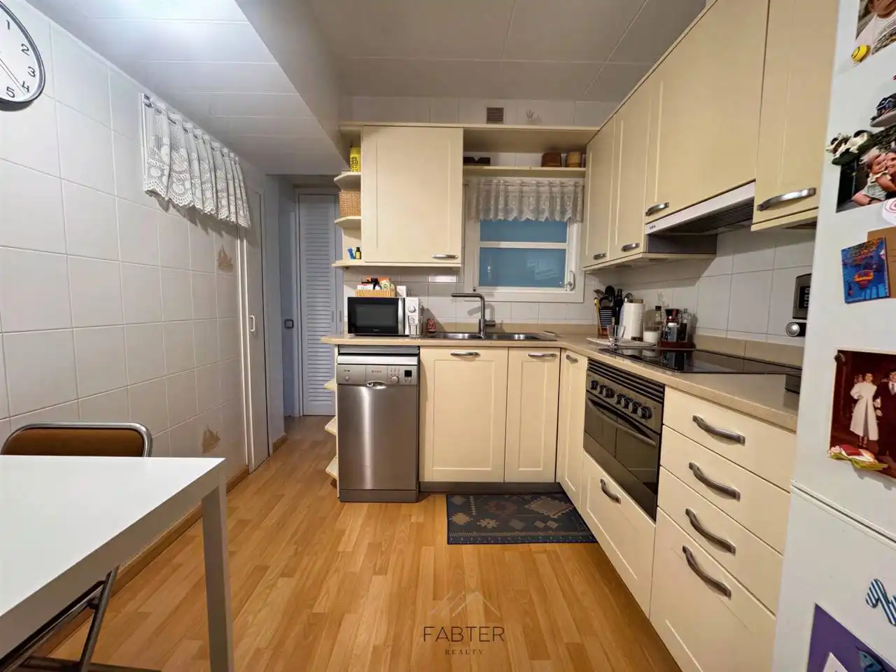 Kitchen of Flat for sale in Barcelona  with Air Conditioner, Heating and Terrace
