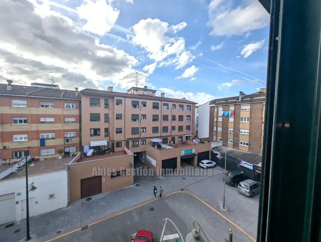 Vista exterior de Piso de alquiler en Siero con Calefacción, Parquet y Trastero
