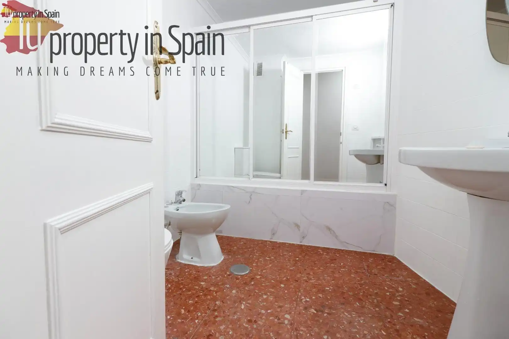 Bany de Pis en venda en Alicante / Alacant amb Aire condicionat, Moblat i Balcó