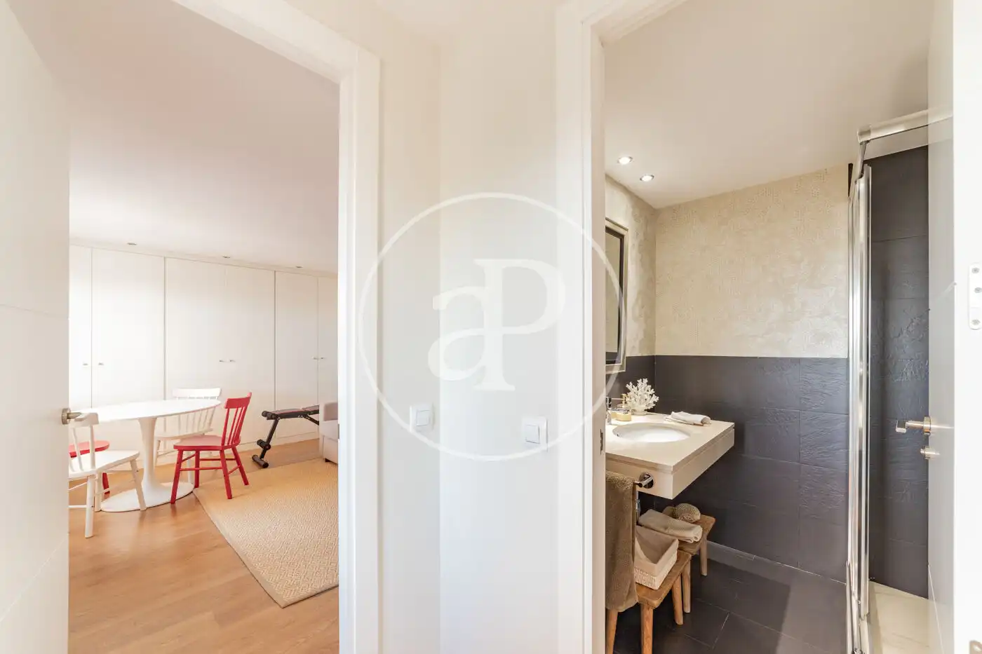 Habitación de Ático en venta en Madrid con Aire acondicionado, Calefacción y Jardín privado