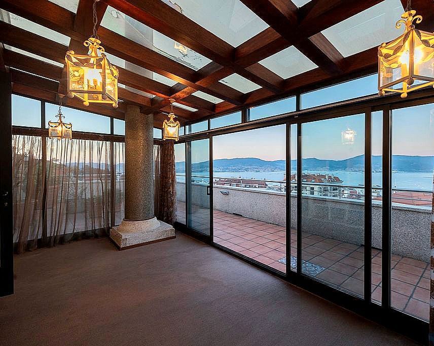 Terrassa de Dúplex en venda en Vigo  amb Aire condicionat, Calefacció i Terrassa