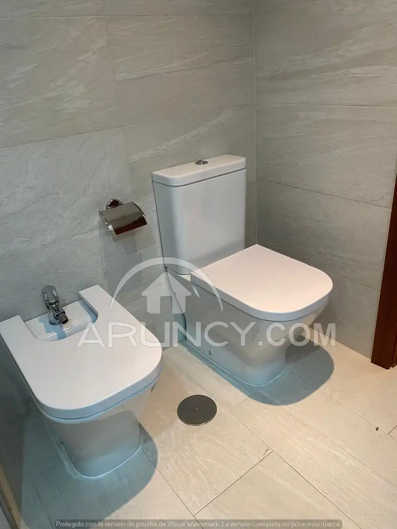 Bathroom of Flat for rent in Alcalá de Guadaira  with Air Conditioner and Terrace