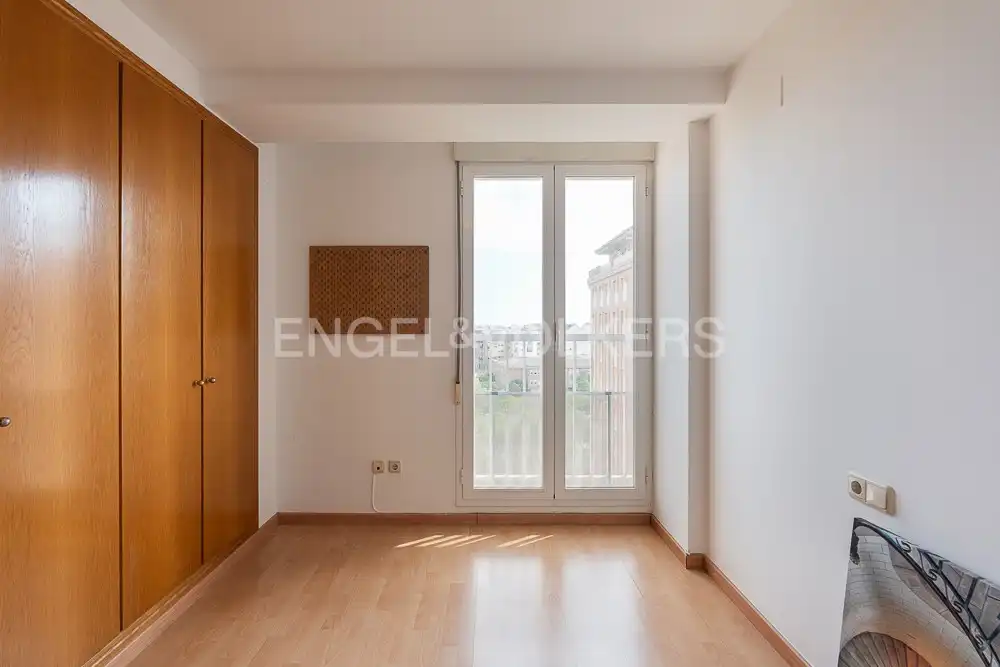 Dormitori de Àtic de lloguer en Valencia amb Aire condicionat, Calefacció i Parquet