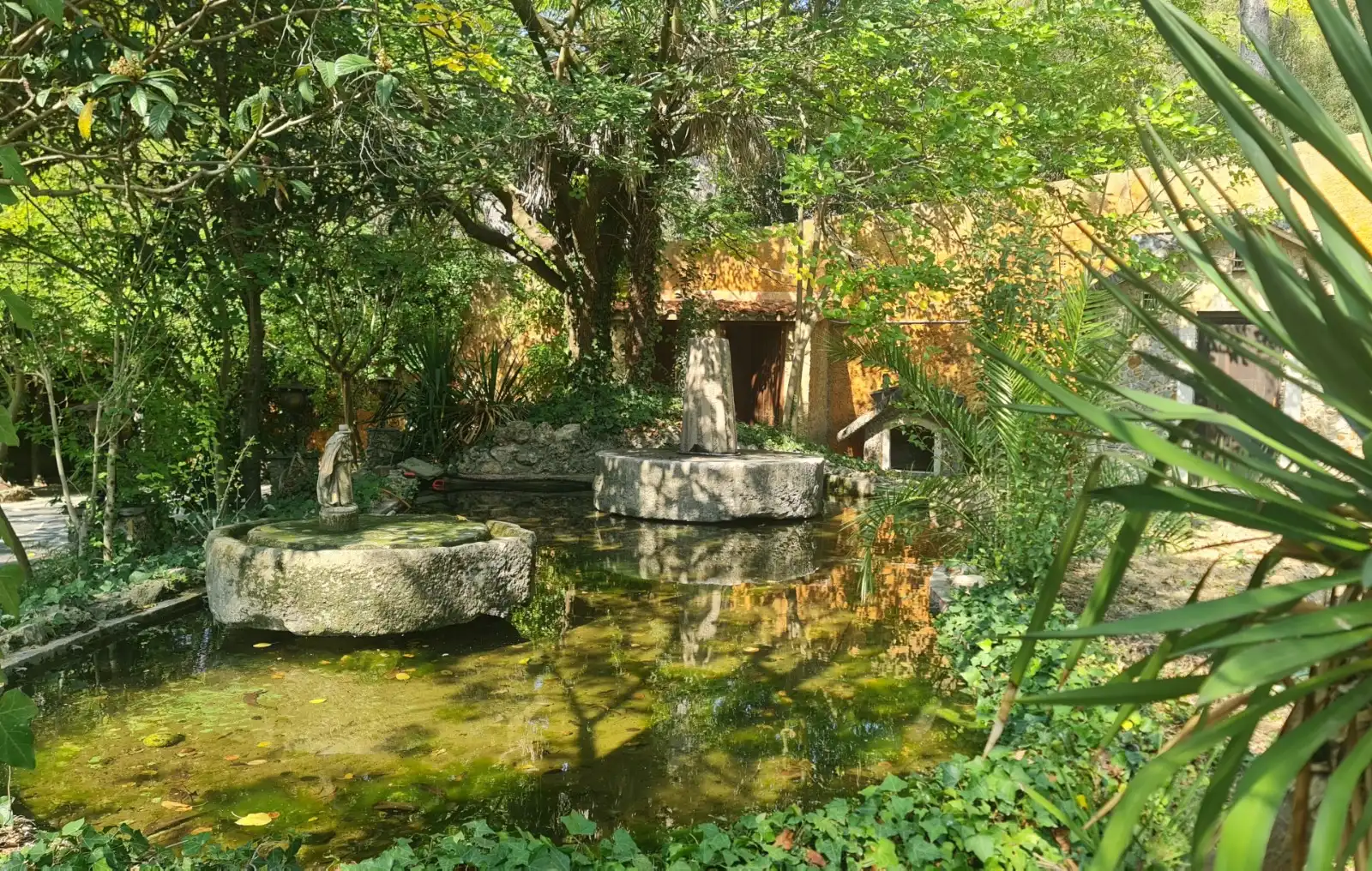 Jardí de Casa o xalet en venda en Montcada i Reixac amb Aire condicionat, Calefacció i Terrassa