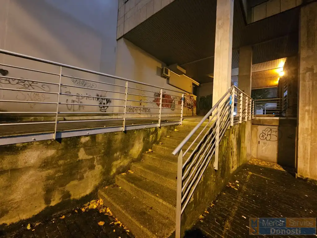 Vista exterior de Pis en venda en Irun 
